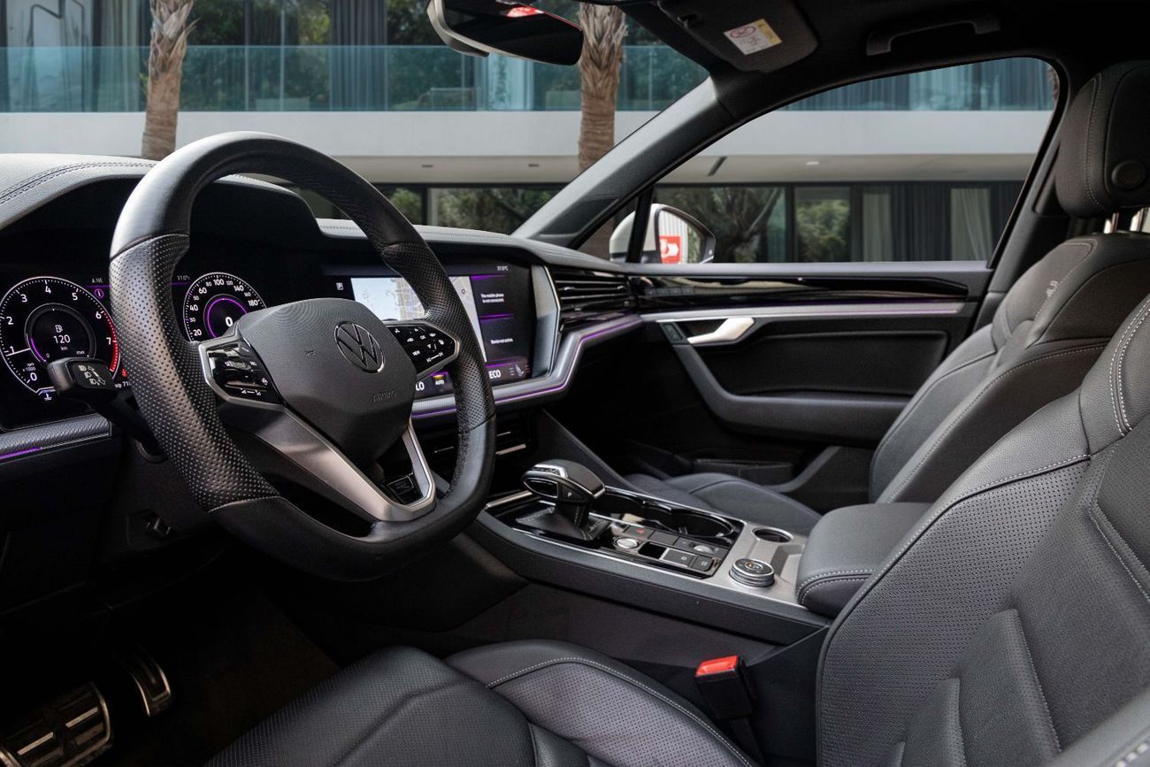 Volkswagen Touareg R-Line | 4,171 P.M | 0% Downpayment | WARRANTY!