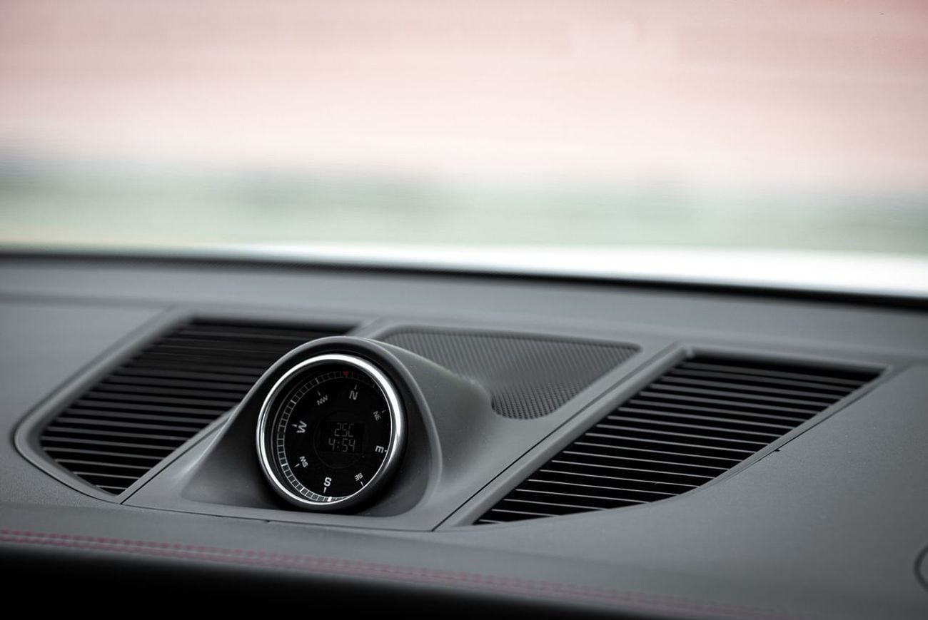 بورش ماكان Std 2.0L - sport chrono package