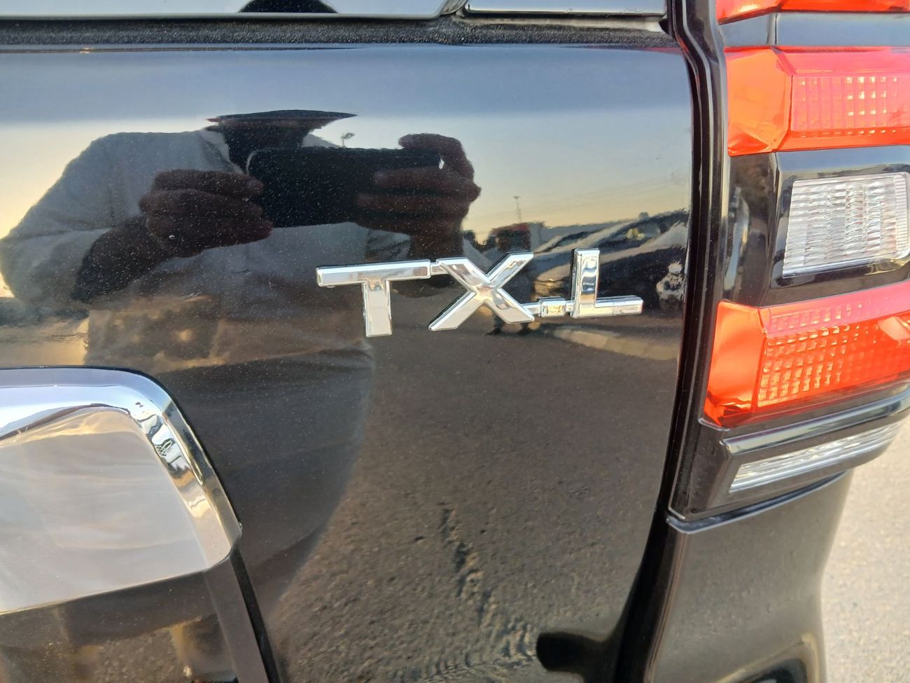 تويوتا برادو Toyota prado 2013Model TXL 2.7L v4 petrol Engine Colour Black push start Transmission Automatic Inte