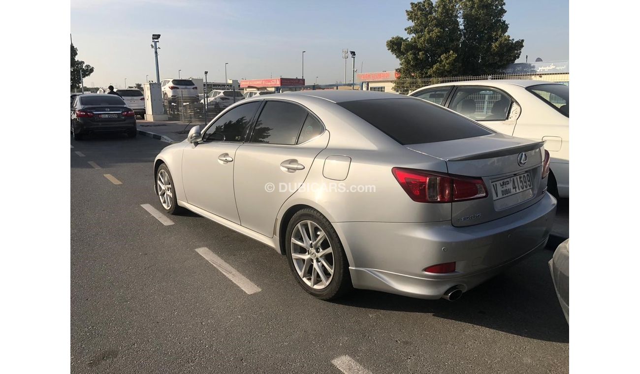 Lexus IS300 2013 Model - GCC Specs