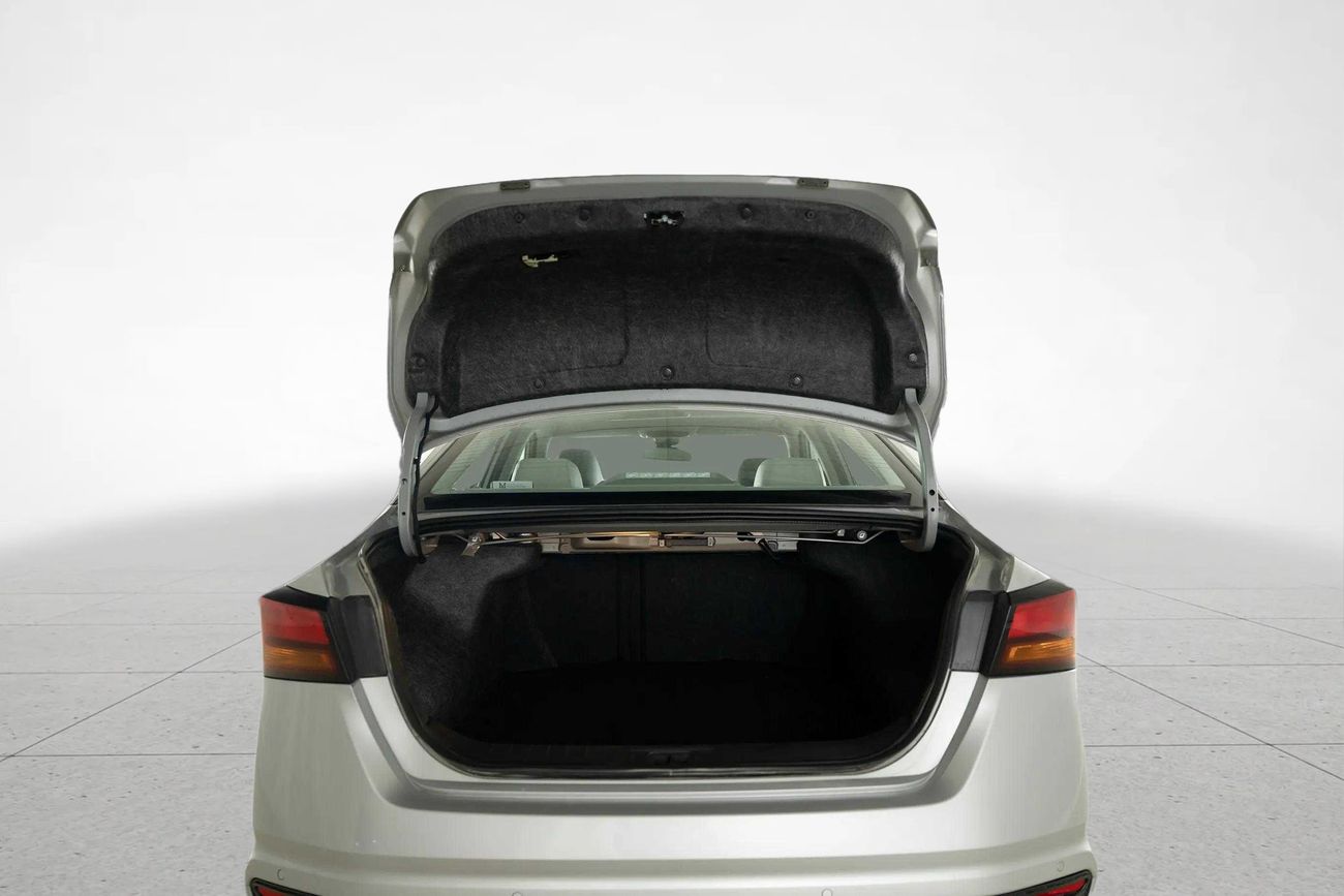 Nissan Altima SL 2.5L SL 2.0