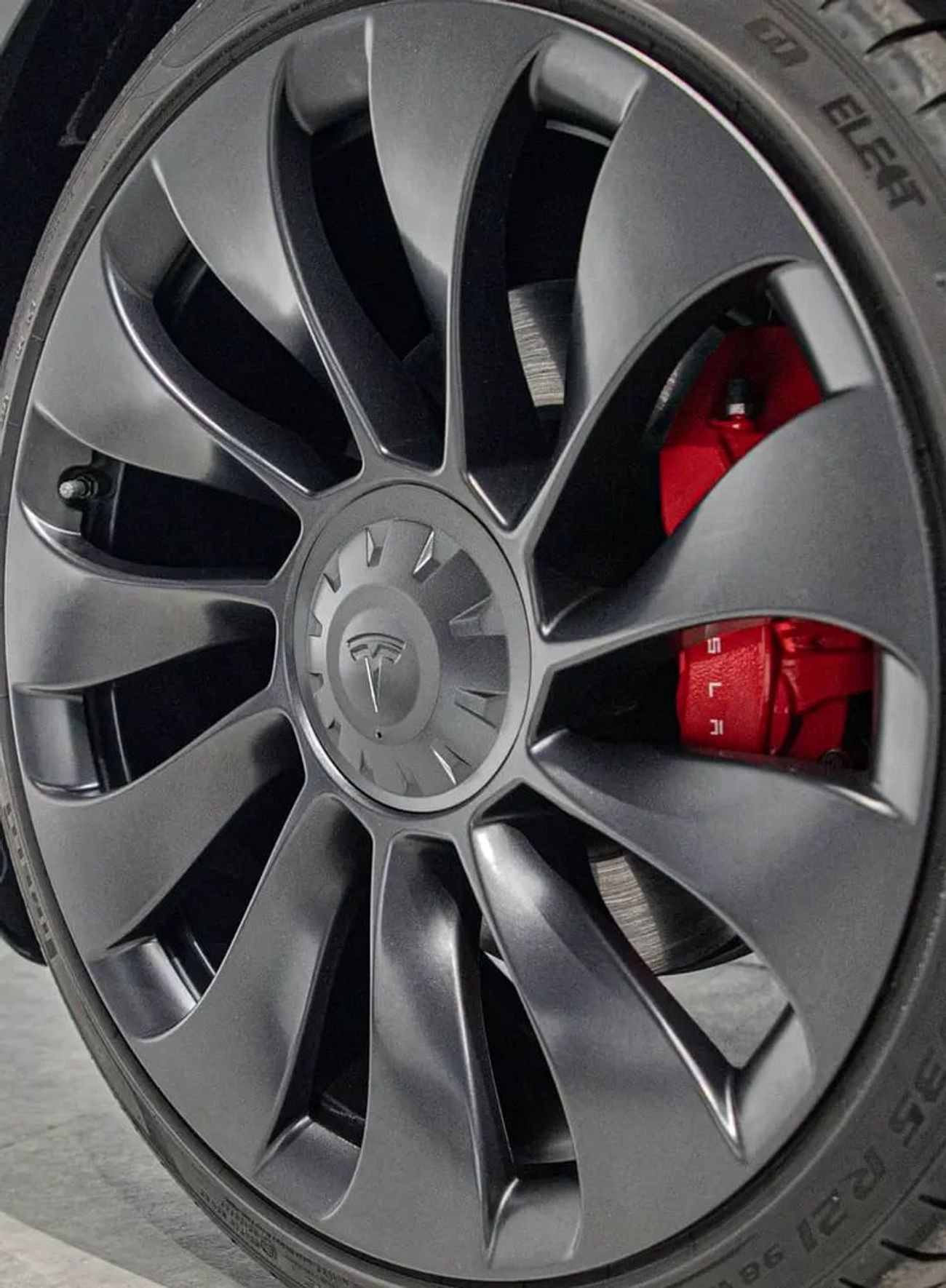 Tesla Model Y Performance (AWD)