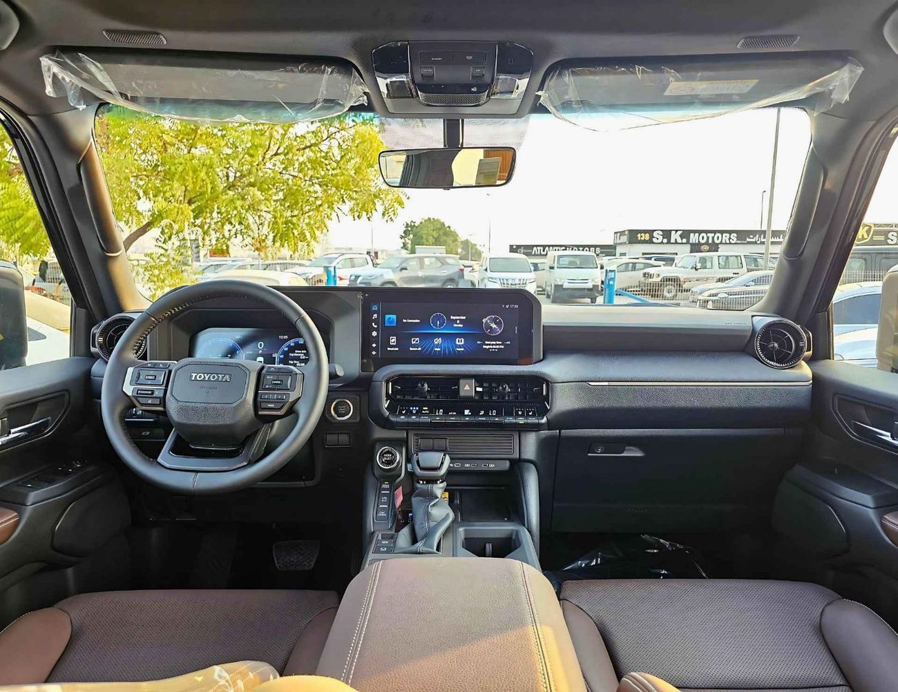 تويوتا برادو ADVENTURE TURBO / 2.4L V4 PETROL / FULL OPTION / DRIVER POWER SEATS (CODE # PR24S2)