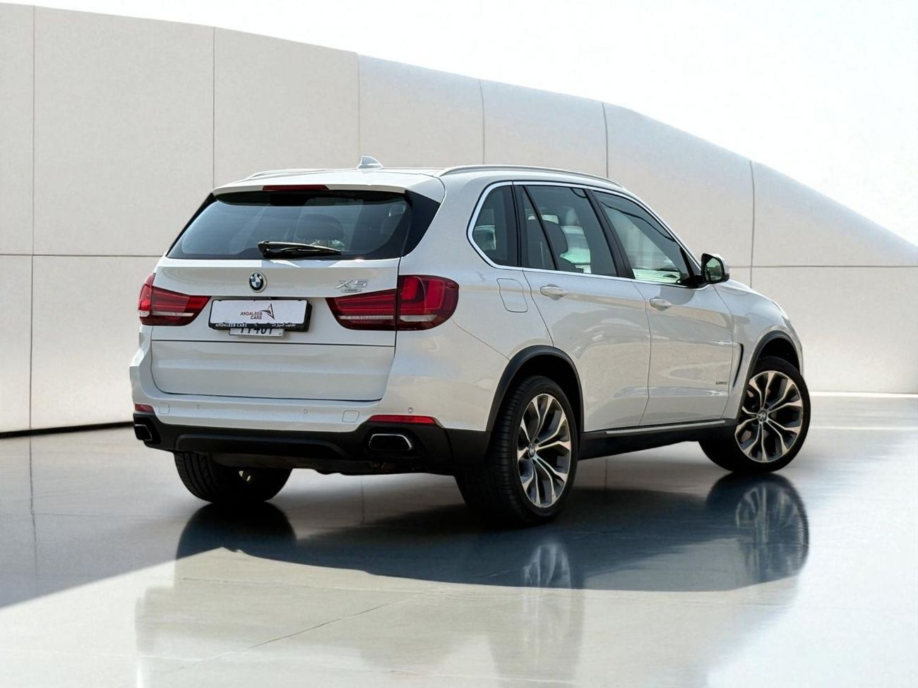 BMW X5 50i Exclusive 4.4L (5 Seater) | 2015 | GCC SPECS | Full Option