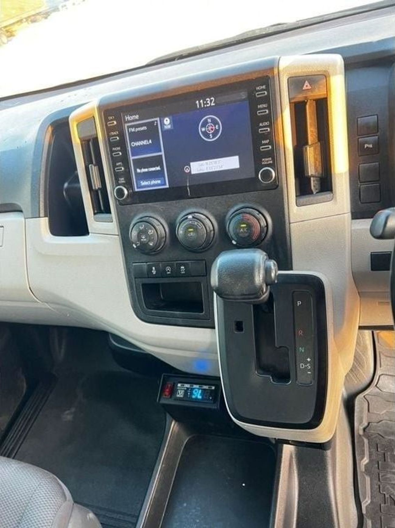 Toyota Hiace Diesel 2.8 Liter Right Hand Drive Automatic Gear