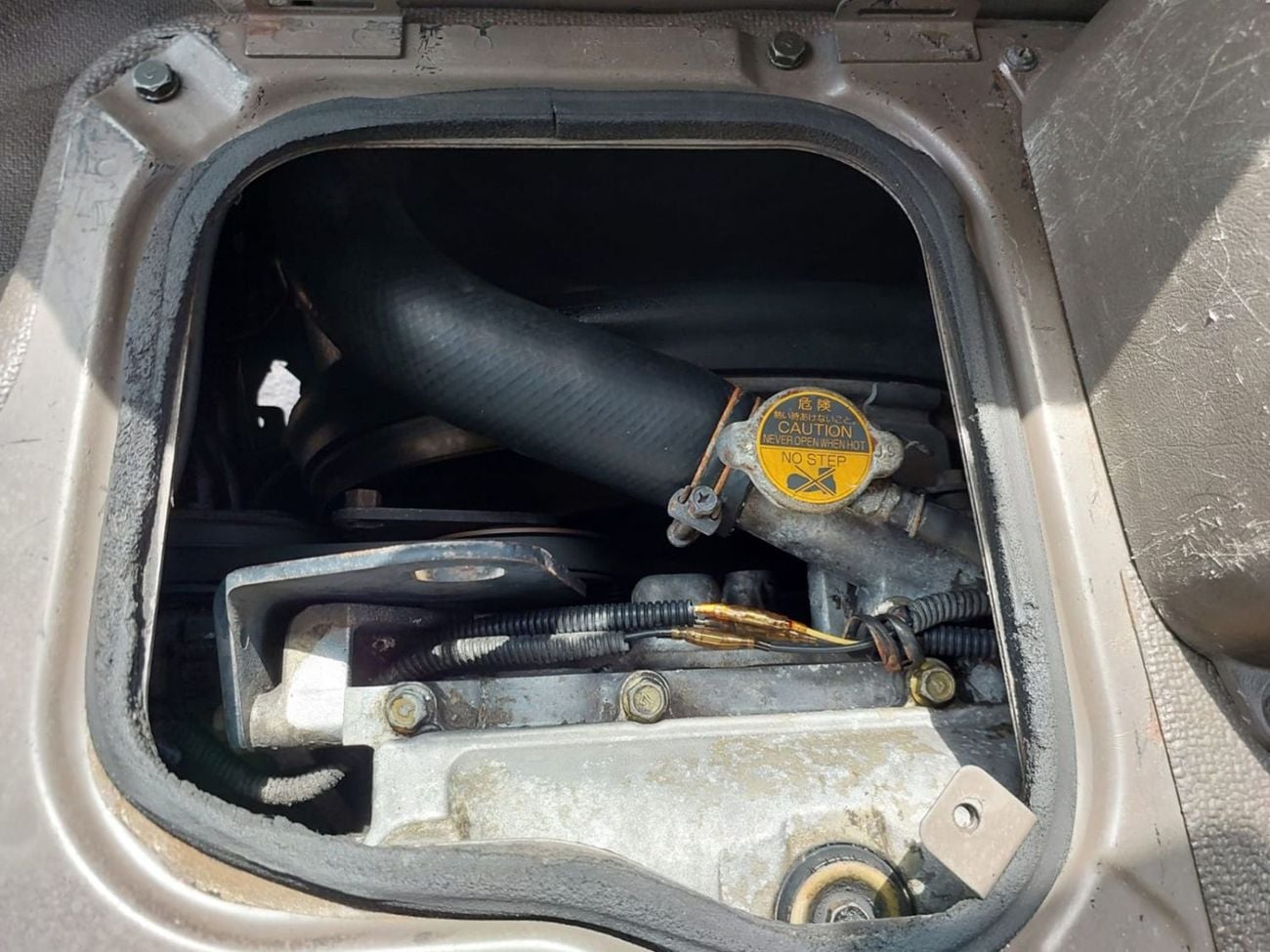 Mitsubishi Rosa 2004 MITSUBISHI ROSA BUS RIGHT HAND DRIVE(PM00362)