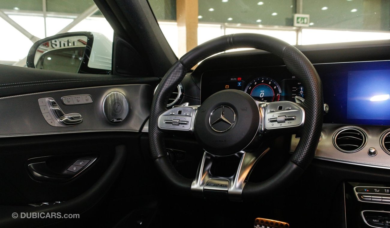 مرسيدس بنز E 63 AMG V8 Biturbo 4Matic