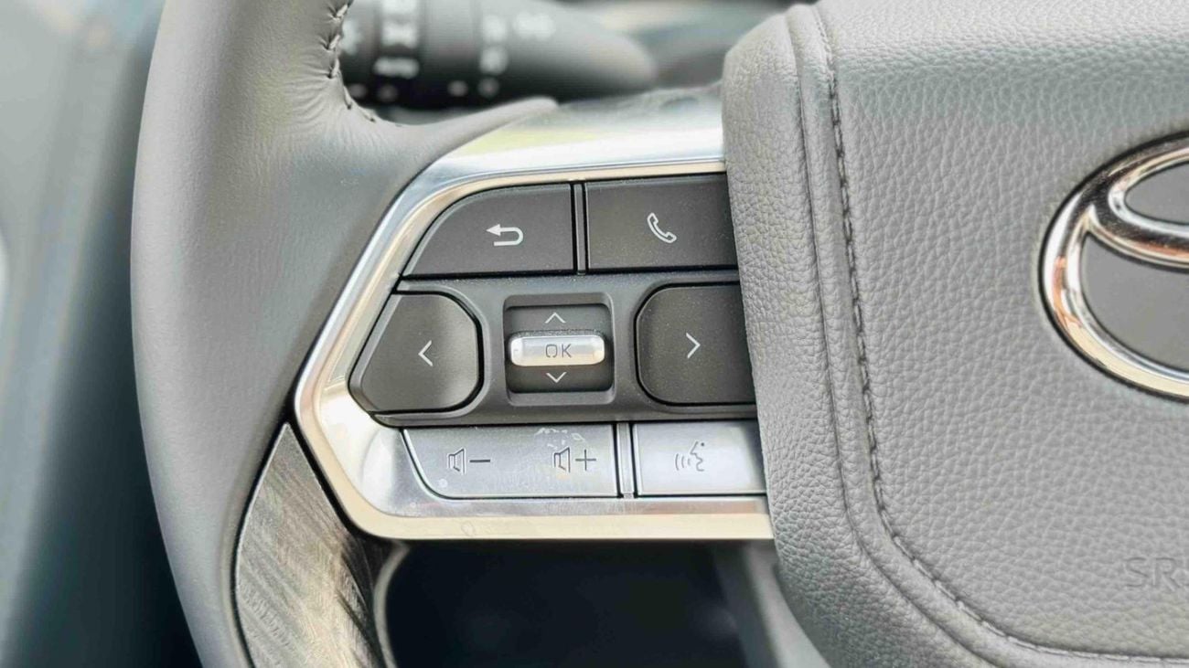 Toyota Land Cruiser VXR LANDCRUISER 300 3.3 DSL VXR EXCL BLACK/RED BLACK INTERIOR 2026/2026