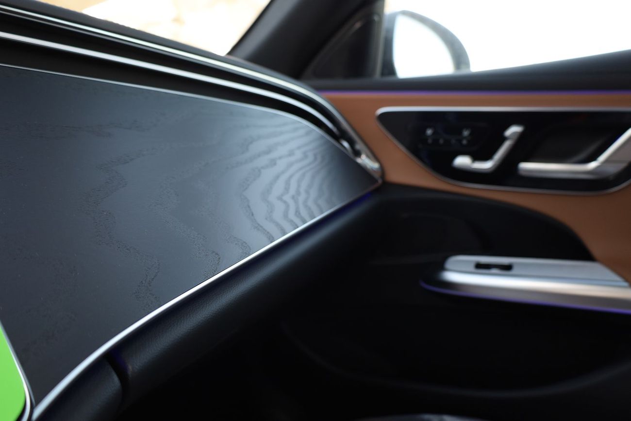 Mercedes-Benz E200 2.0L