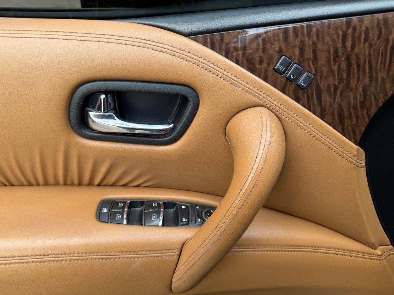 Nissan Patrol LE Platinum 5.6L نيسان باترول ٢٠١٥ بلاتينيوم ٥ كاميرات