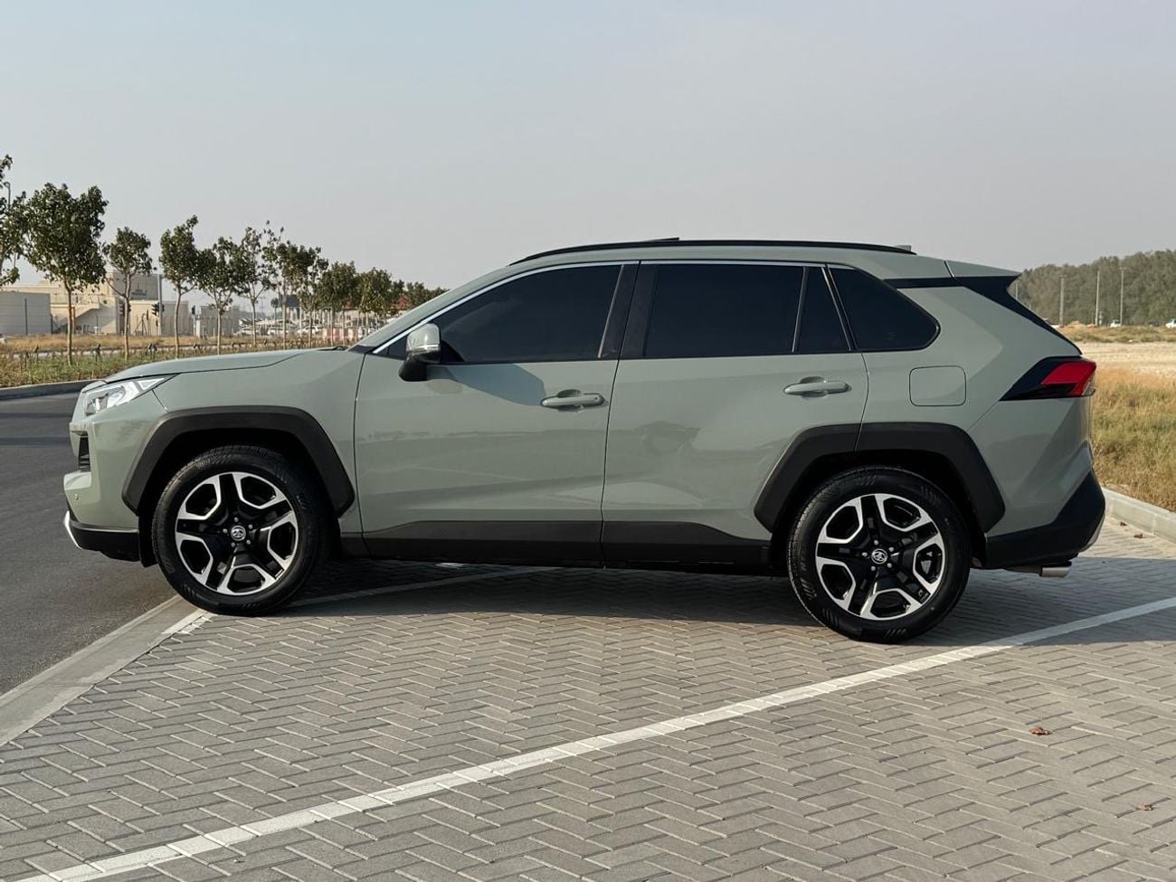 Toyota RAV4 ADVENTURE