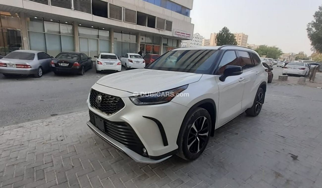 Toyota Highlander 2021 Toyota Highlander XSE 4WD 3.5L V6 /