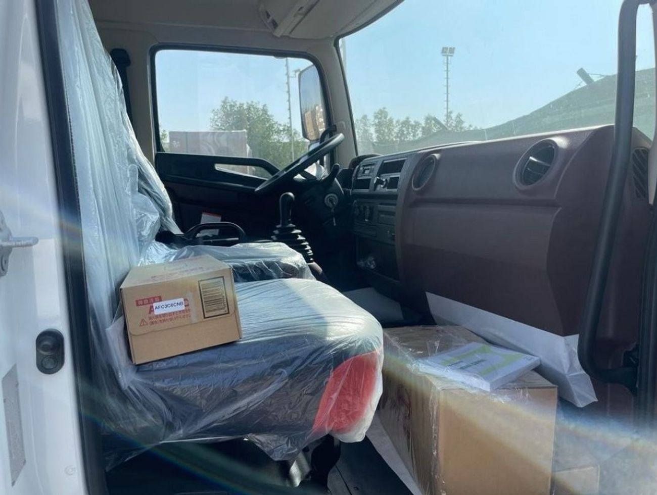 Hino 500 HINO 500 SERIES 1024  with Reefer Diesel manual Zero KM