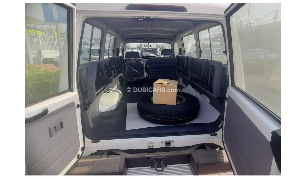 Toyota Land Cruiser 70 DIESEL 4.2L V6