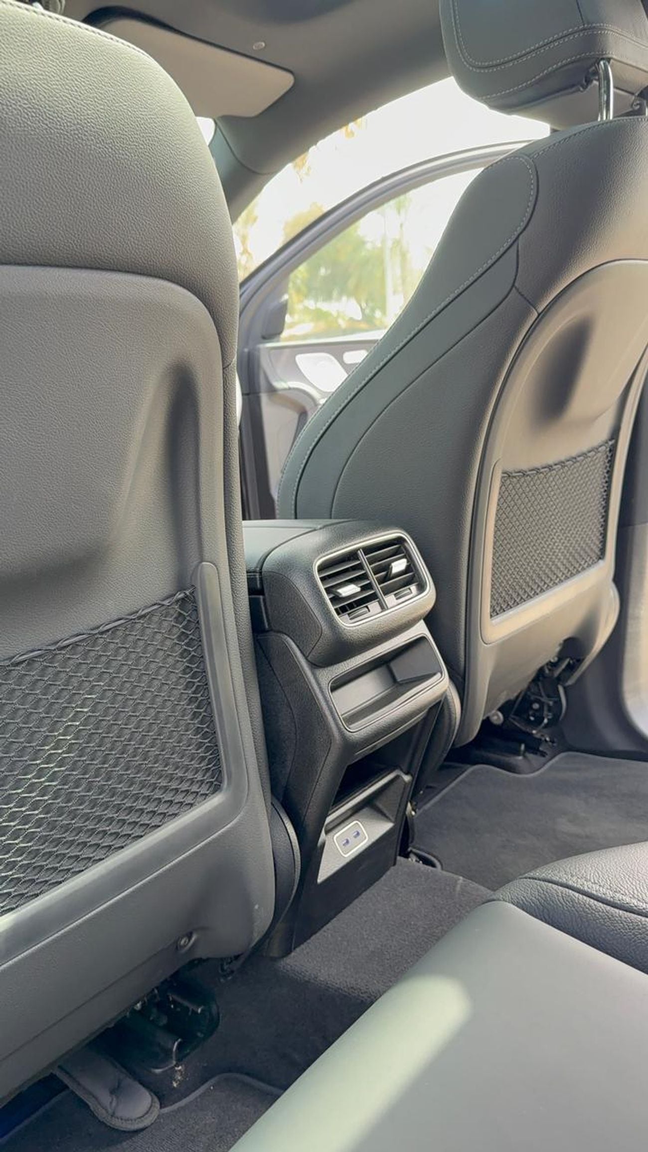 مرسيدس بنز GLE 450 Mercedes-Benz GLE 450 Petro engine 2025 black colour RHD