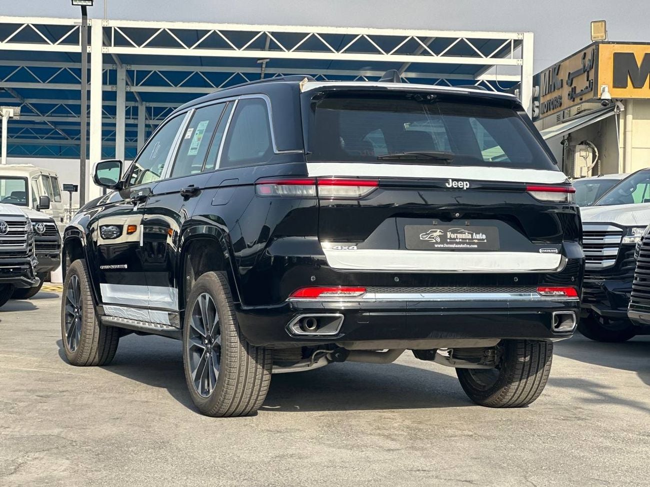 Jeep Grand Cherokee Overland 3.6L V6 PTR A/T // 2025 // Full Option with 360 Camera , Radar , Heating & Cooling & Massag