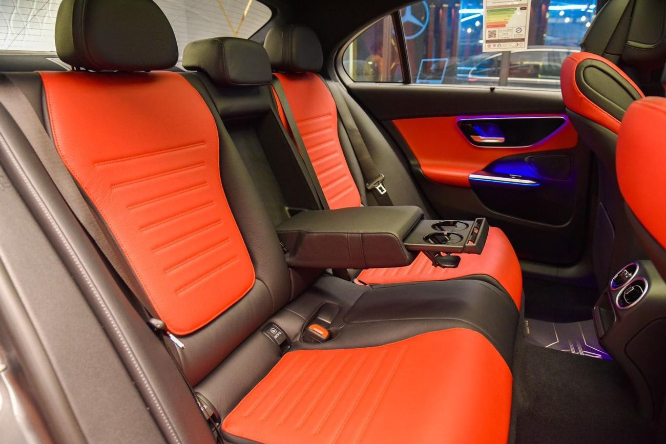 Mercedes-Benz C 200 ✔ Panoramic Roof ✔ Front/Rear sensors