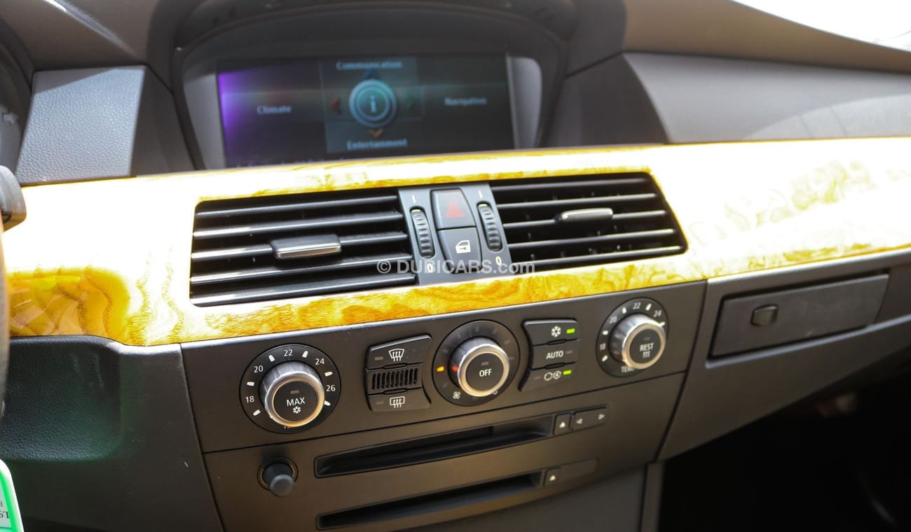 بي أم دبليو M5 V10