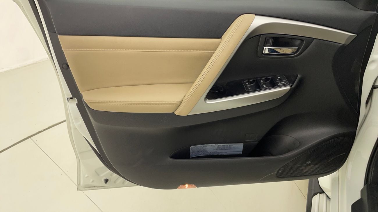 ميتسوبيشي مونتيرو سبورت GLS PREMIUM 3 | بدون دفعة مقدمة | اختبار القيادة في المنزل