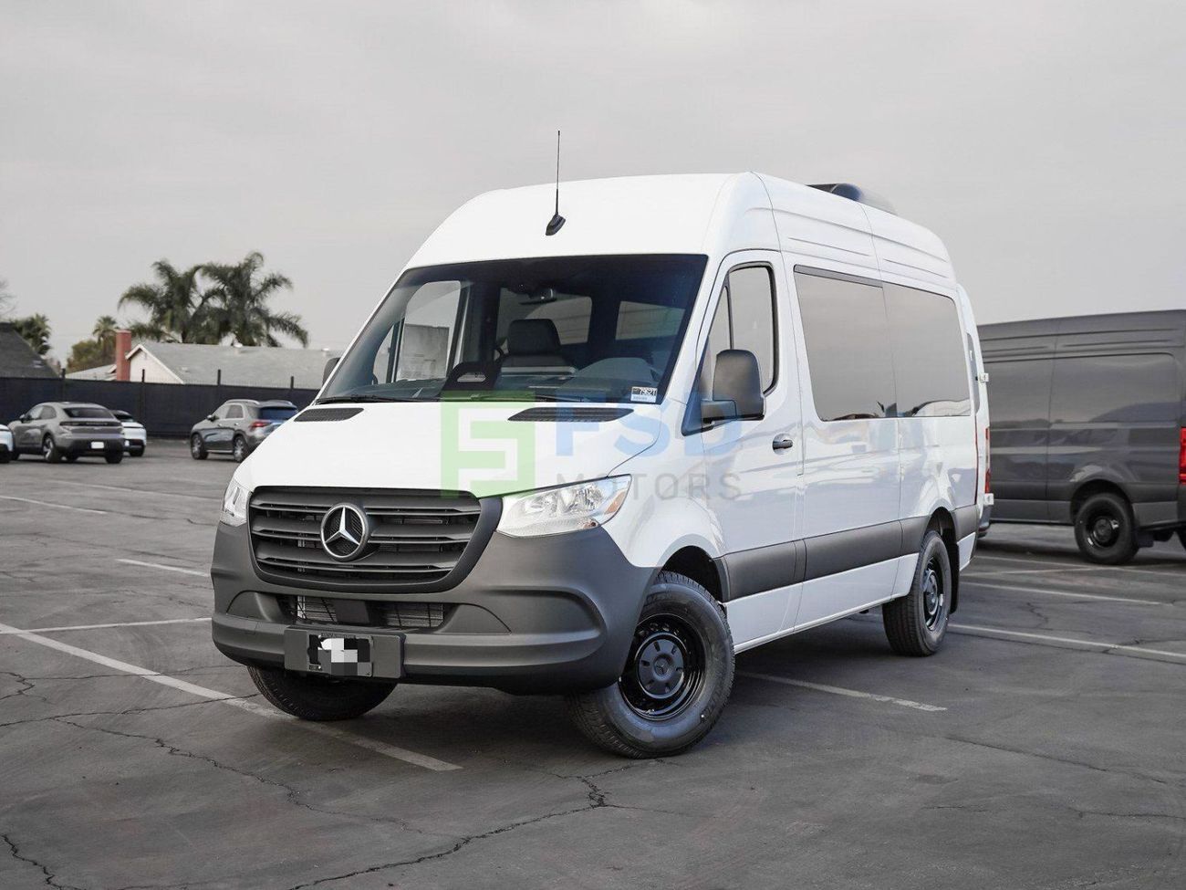 مرسيدس بنز سبرينتر Mercedes-Benz Sprinter Passenger Van 2500 High Roof I4 Diesel 144 RWD WB