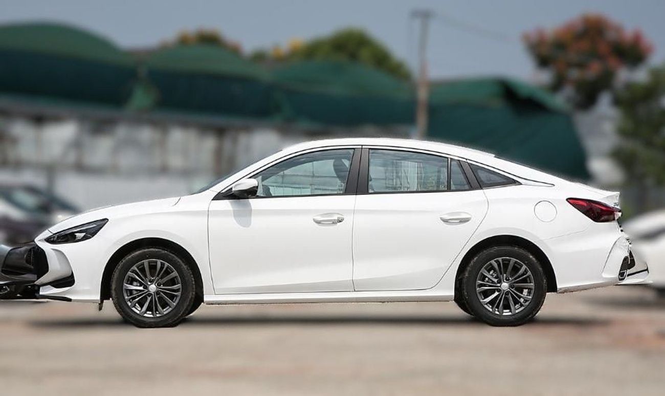 أم جي 5 MG 5 Luxury 1.5L - Sunroof - 360 Cameras - 2025 Brand New (Export)