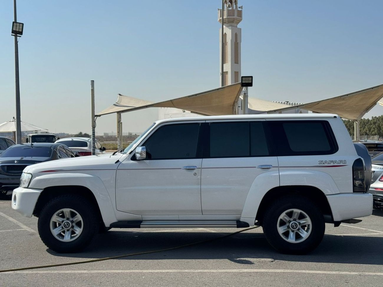 Nissan Patrol Safari NISSAN PATROL SAFARI 2016 GCC FULL OPTION PERFECT CONDITION