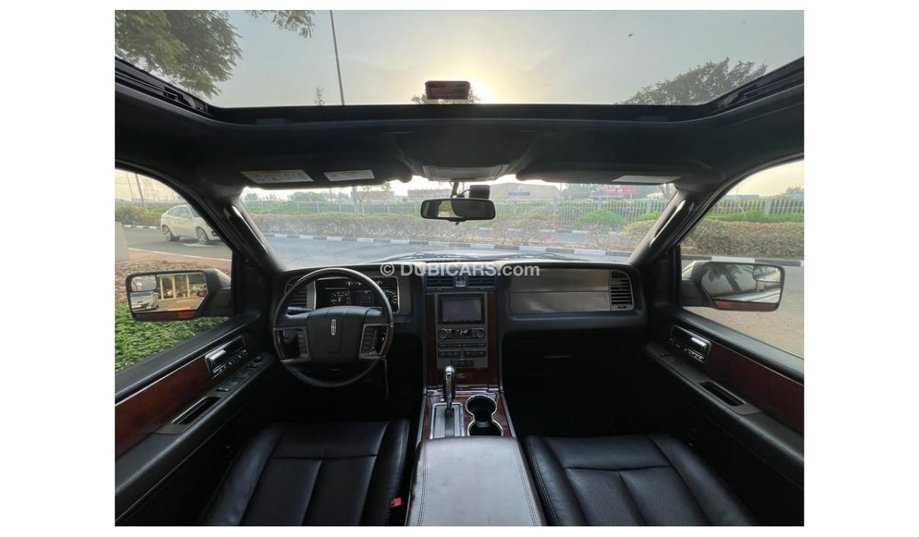 Lincoln Navigator LINCOLN NAVIGATOR GCC 2013 5.4L V8 FULL OPTION IN PERFECT CONDITION