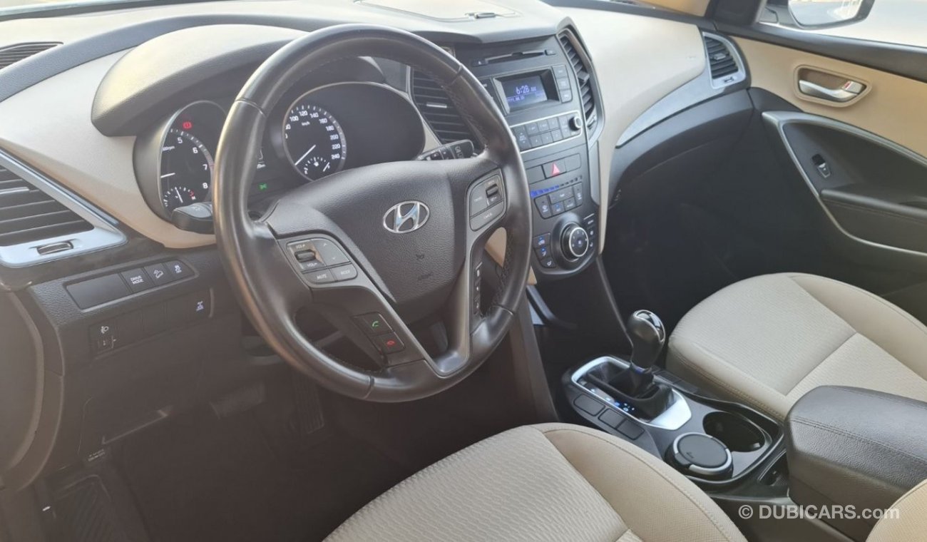 Hyundai Santa Fe 4WD 2018 Full Service History GCC Perfect Condition