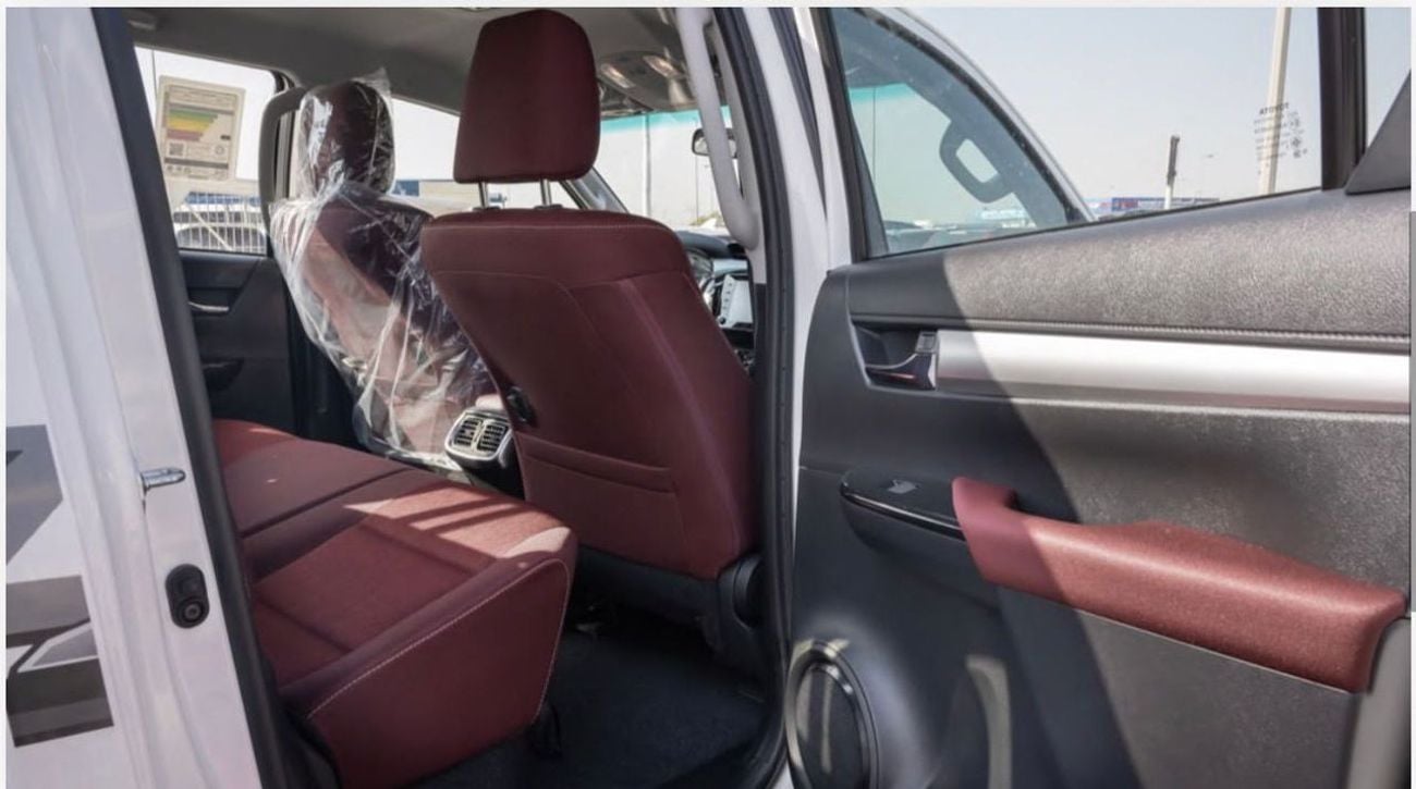 تويوتا هيلوكس GLX 2.7L Double Cab Utility 4WD A/T