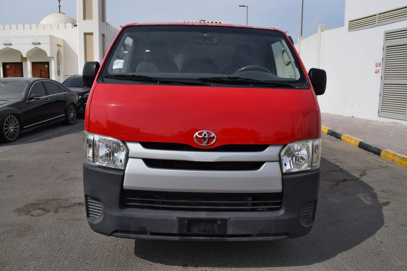 Toyota Hiace GL Toyota Hiace Chiiler Van, Model:2020
