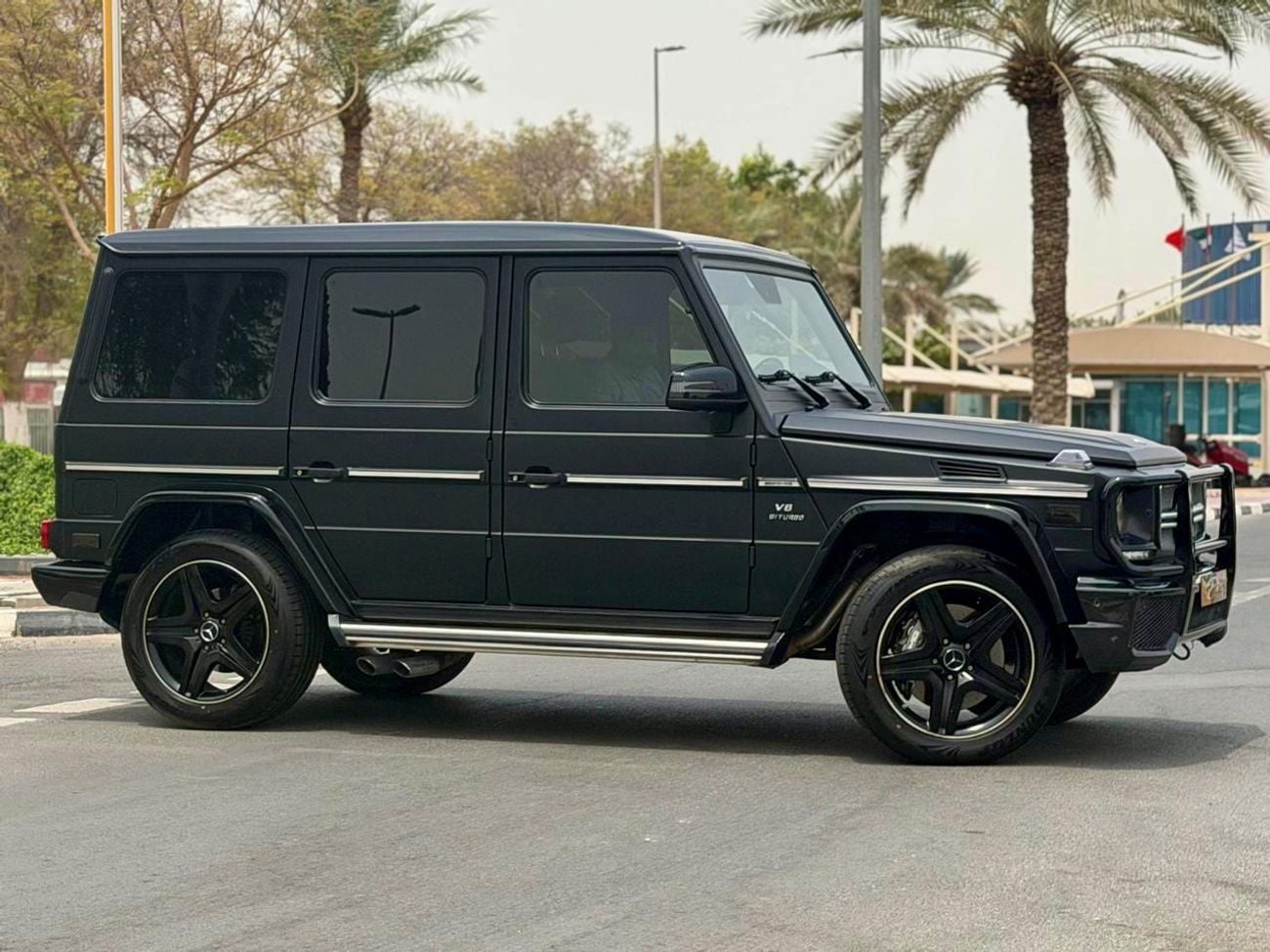 مرسيدس بنز G 63 AMG STANDARD G 63 AMG LIMITED EDUCATION SPECIAL COLOR CARBON FIBER