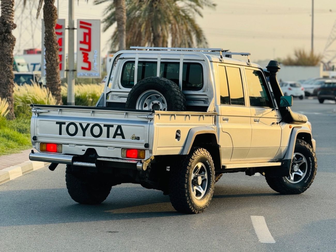 Toyota Land Cruiser Pick Up Land Cruiser pick up v8
