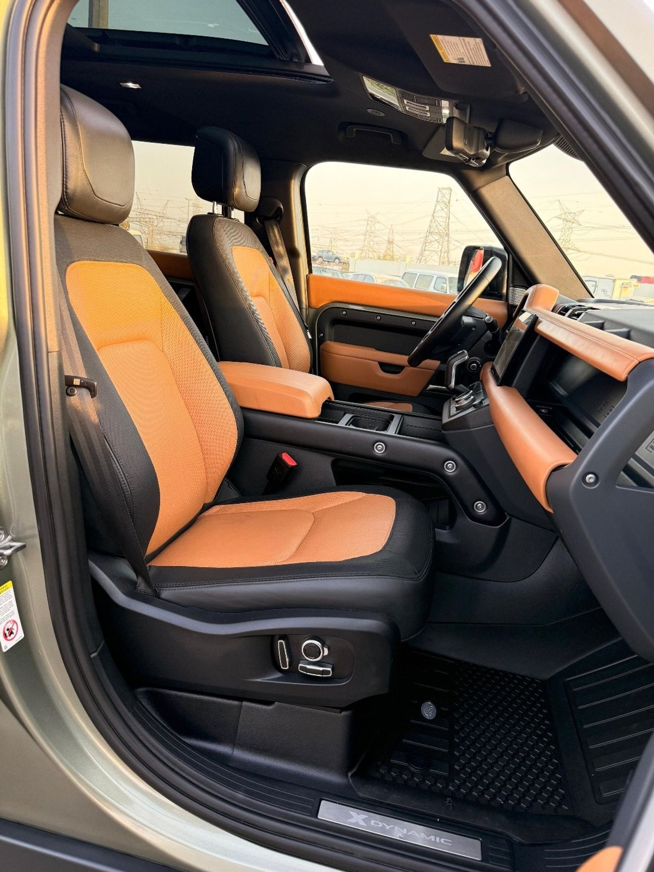 Land Rover Defender 130 SE P400 X Dynamic (7 Seater)