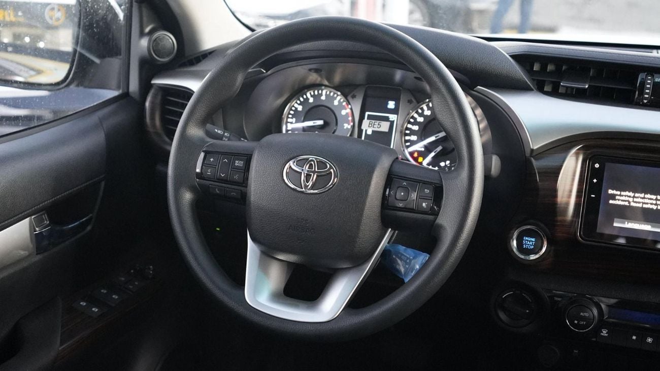 تويوتا هيلوكس GLX 2.7L Double Cab Utility 4WD A/T