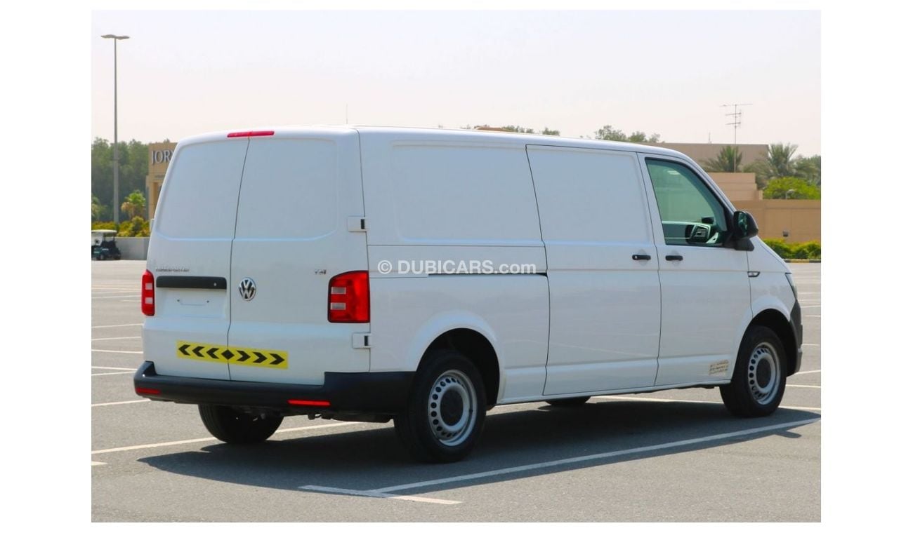 Volkswagen T5 Transporter 2017 | Volkswagen Transporter TSI | Delivery Van | PETROL - MANUAL | GCC SPECS - EXCELLENT CONDITION