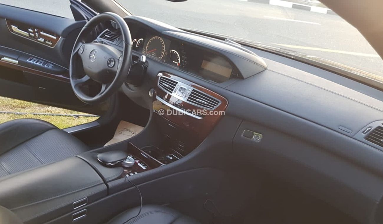 مرسيدس بنز CL 63 AMG موديل 2008  فل مواصفات فتحه سقف وكراسي جلد ونيت فيجن وتحكم كهربي كامل