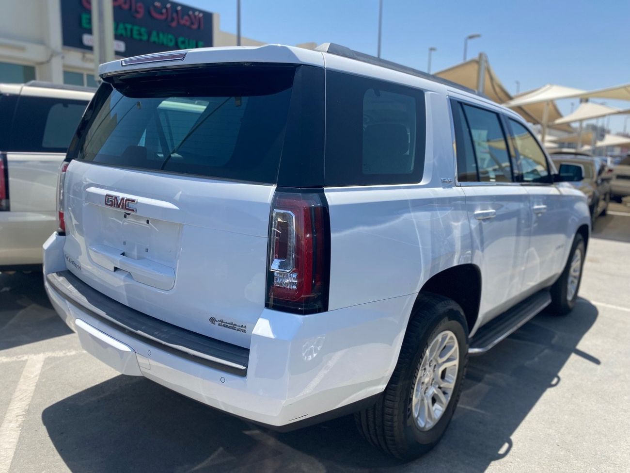 جي أم سي يوكون SLE 5.3L 4WD (8 Seater)