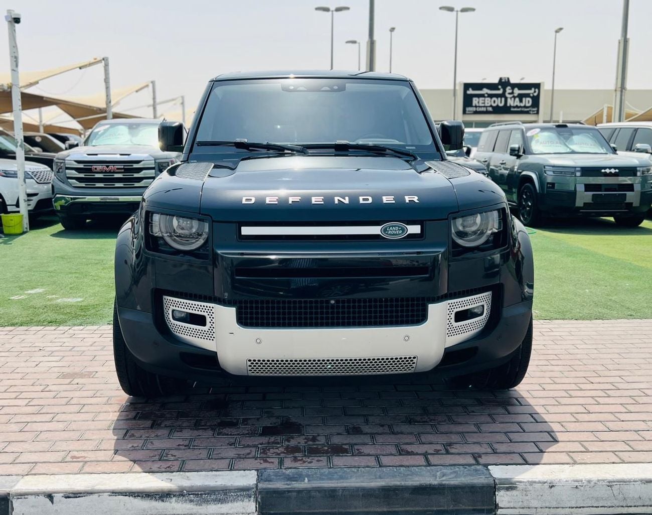 Land Rover Defender 110 HSE P400 .ENGINE 3.0L/V6.