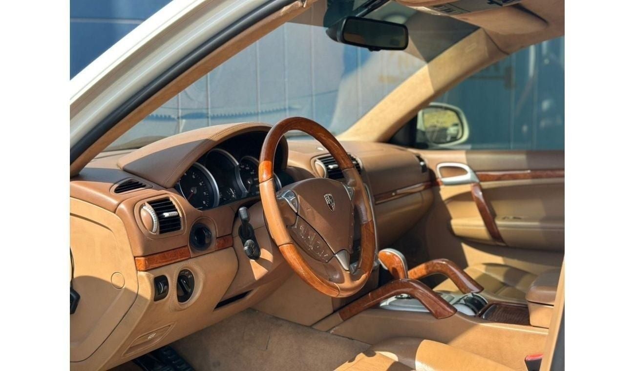 Porsche Cayenne Turbo S | 4.5L V8 6AT (521 HP) | 2006 | GCC Specs | First Owner | Low Mileage