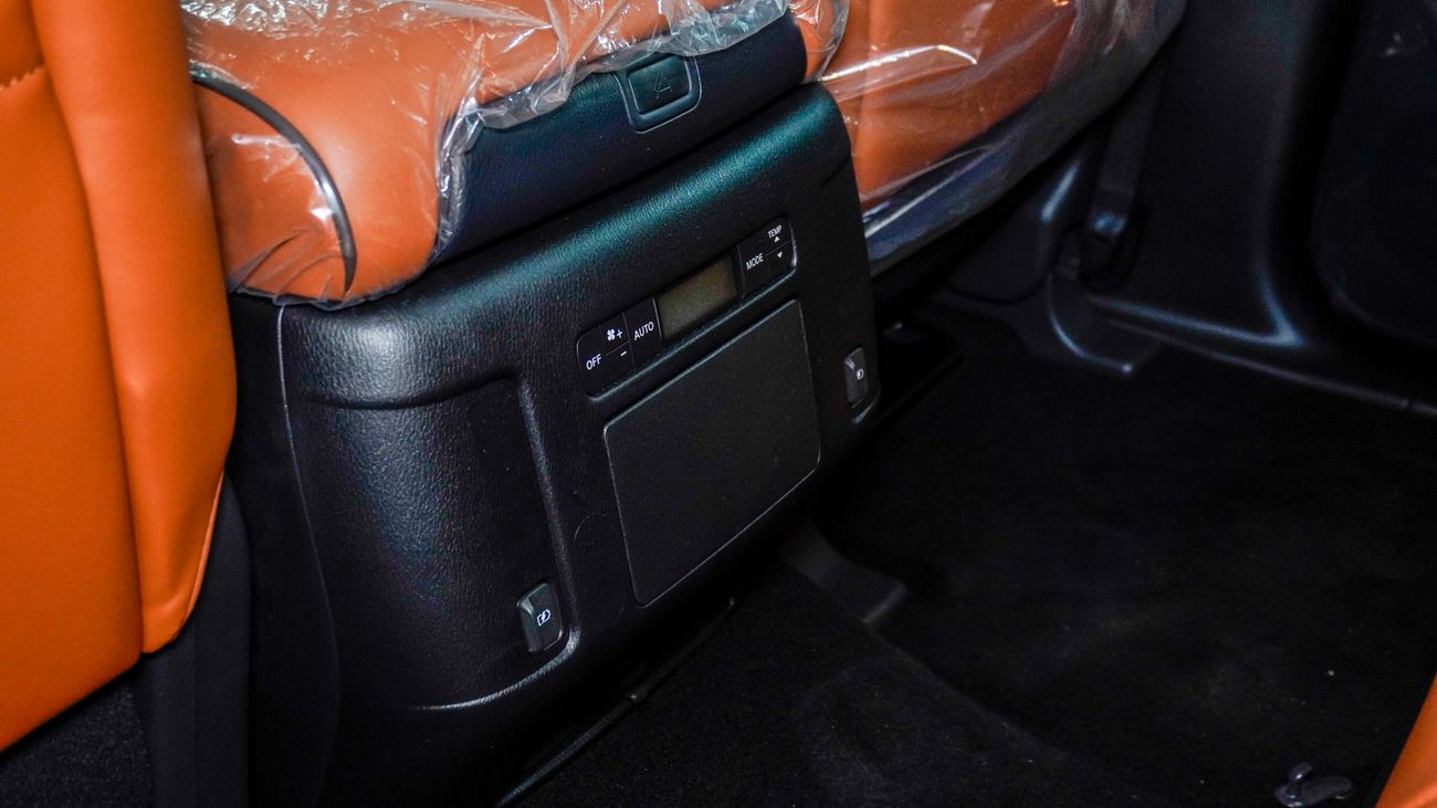 Nissan Patrol Platinum LE V8