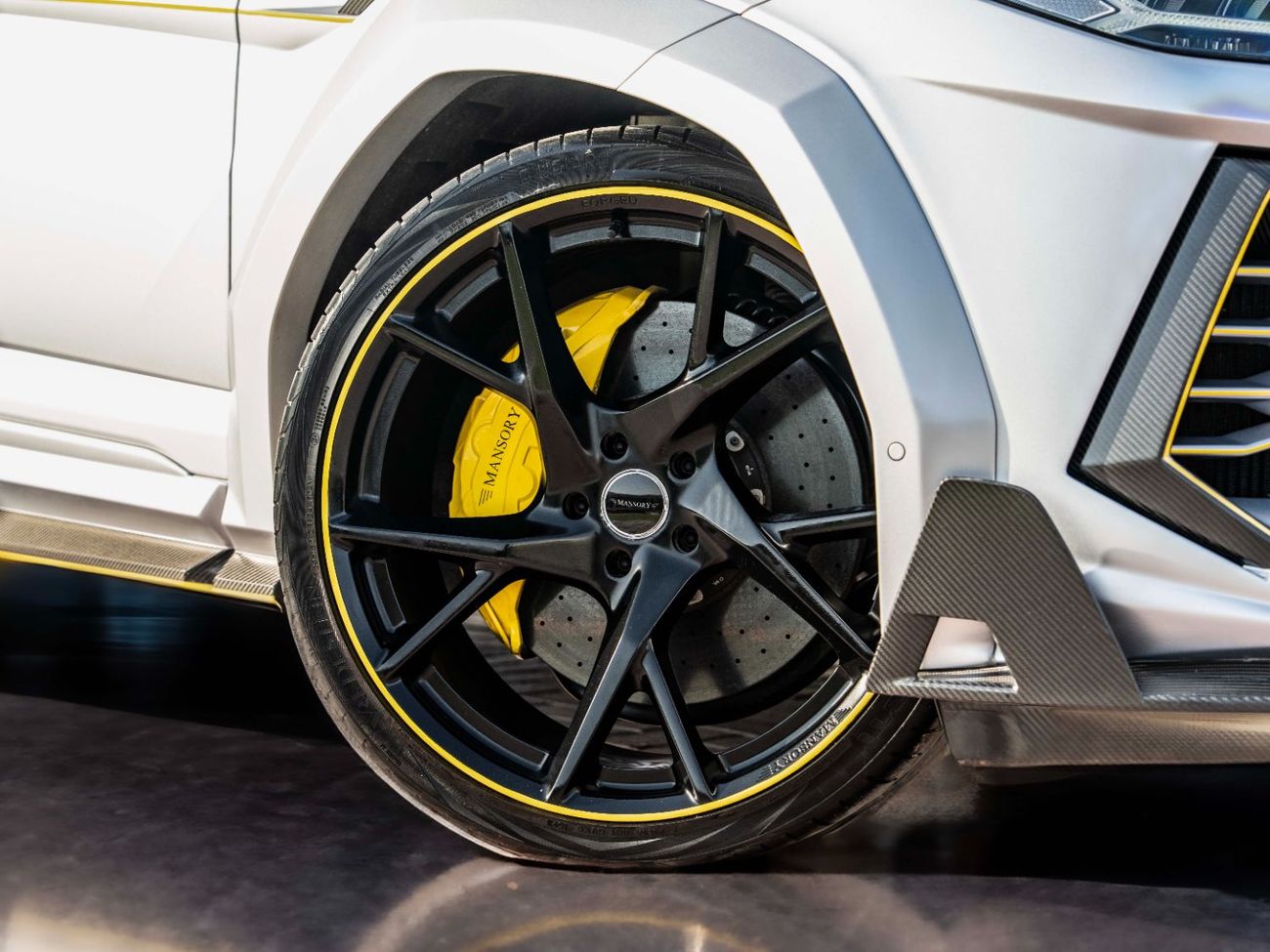 Lamborghini Urus Mansory P745