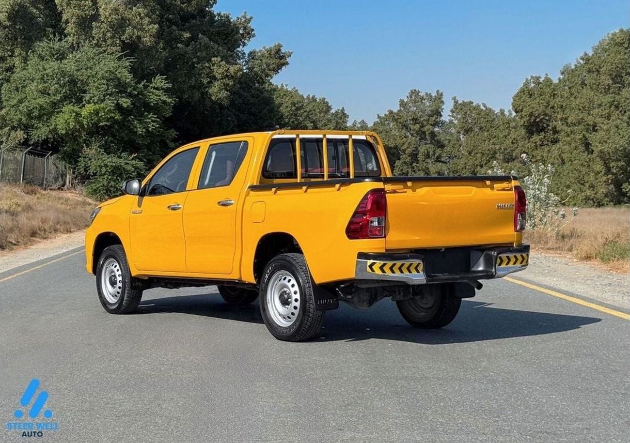 Toyota Hilux DLX 2.4L 4WD Diesel MT DC / Ready to Drive / GCC / Book Now!