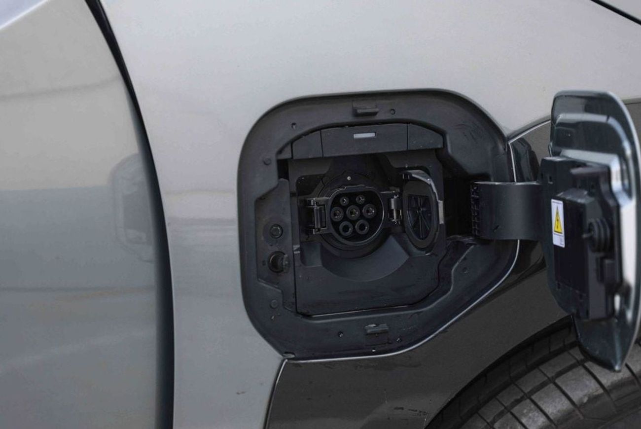 Toyota bZ4X 2024 TOYOTA BZ4X 615 MAX - BLACK inside GREY | Export Only