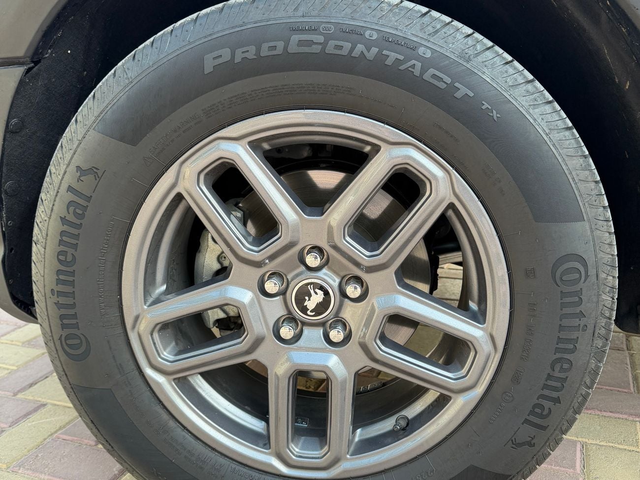 فورد برونكو سبورت 2025 4x4 in perfect condition, low mileage.