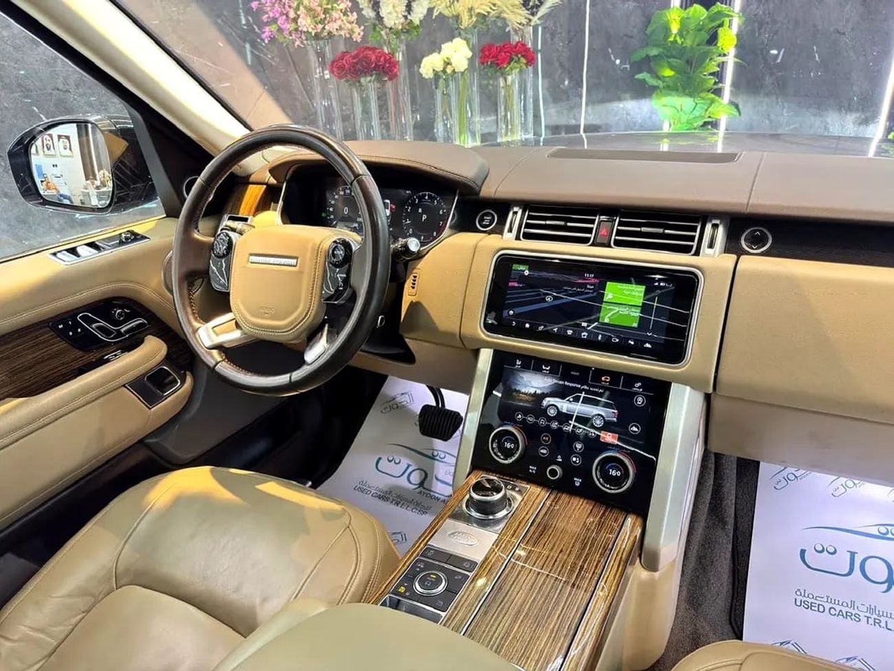 Land Rover Range Rover AUTOBIOGRAPHY VOGUE || GCC II FULLY LOADED I| PANORAMIC I| SCREENS || ACCIDENTS FREE