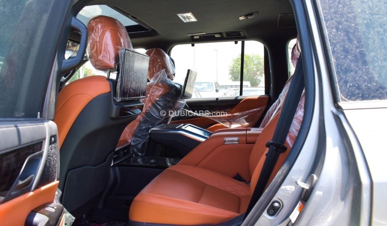 Lexus LX 600 3.5L  VIP  4 Seater