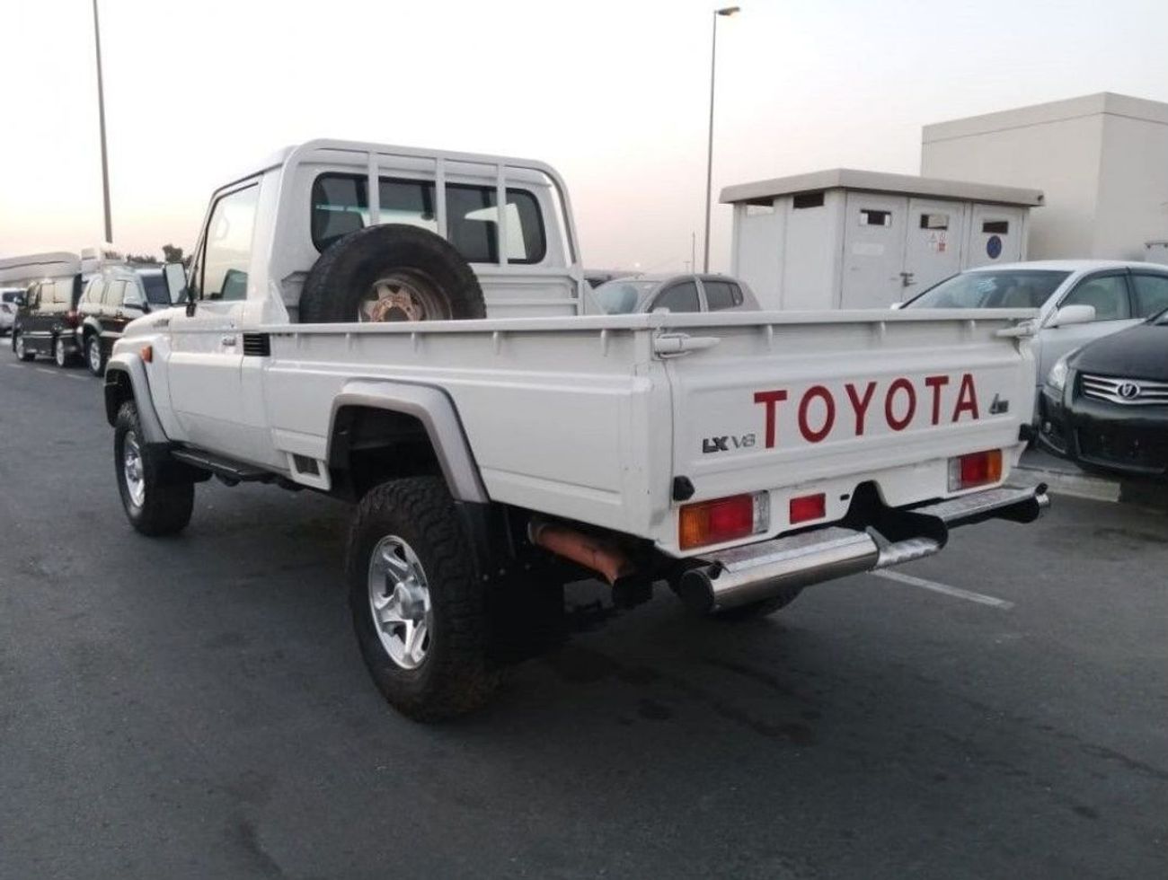 تويوتا لاند كروزر TOYOTA LAND CRUISER PICK UP (PM974)