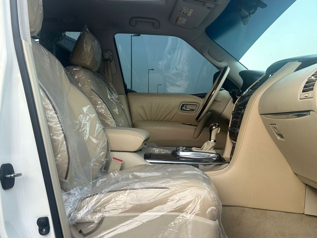 نيسان باترول LE T1