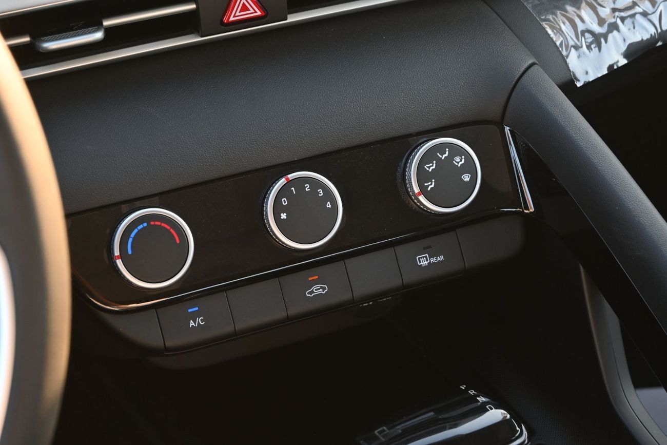 Hyundai Elantra Hyundai Elantra 1.5L Petrol, Model 2025, Color Grey