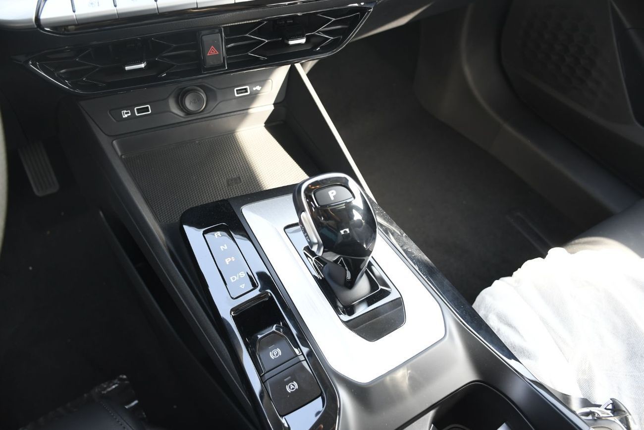 MG GT 1.5L Turbo Petrol GCC ( White + Gray + Yellow Ready Stock ) (UAE Possible)